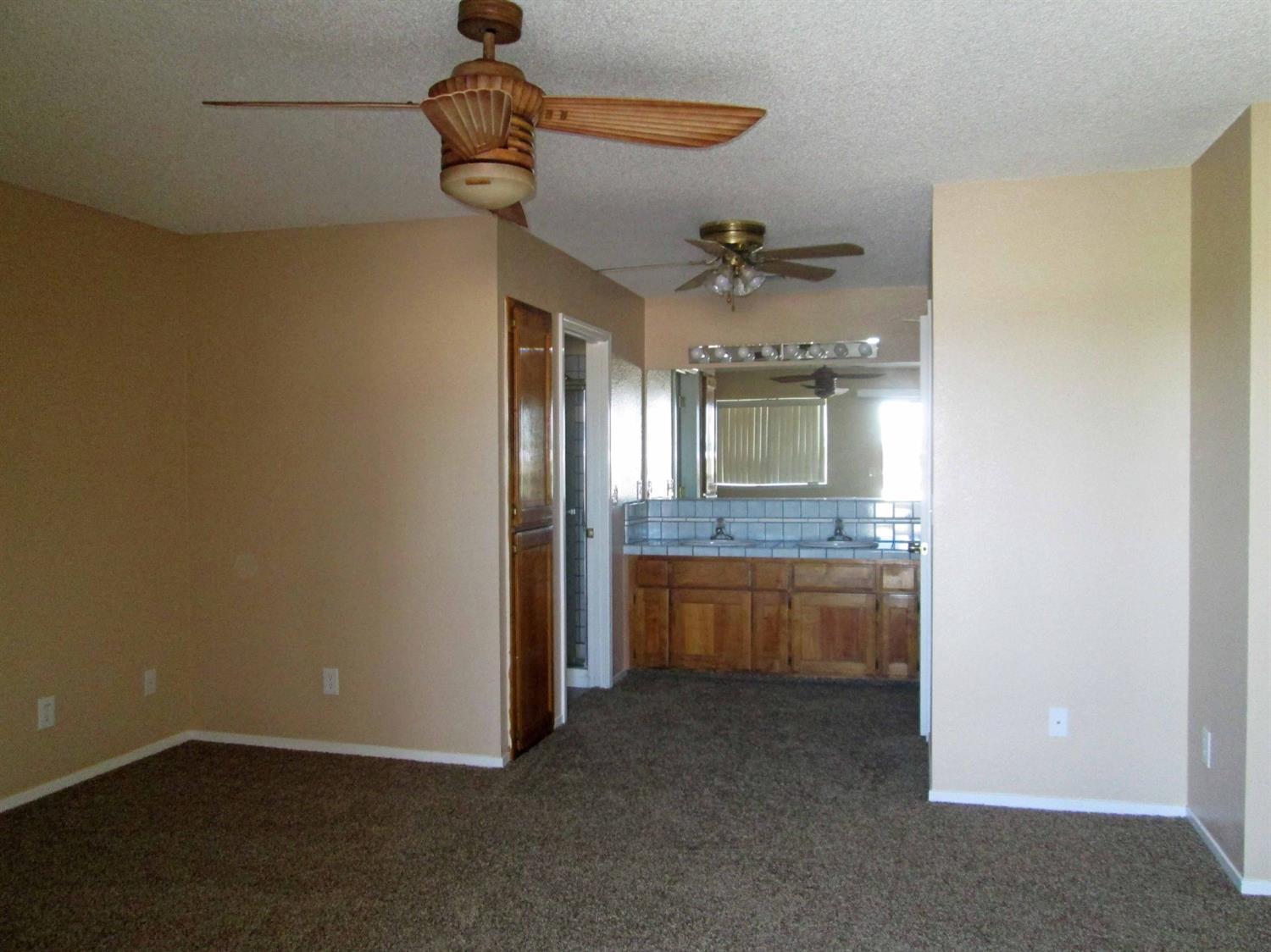 1134 Raymond Road Hanford, CA 93230 - Photo 24 of 33 Gallery Image 24