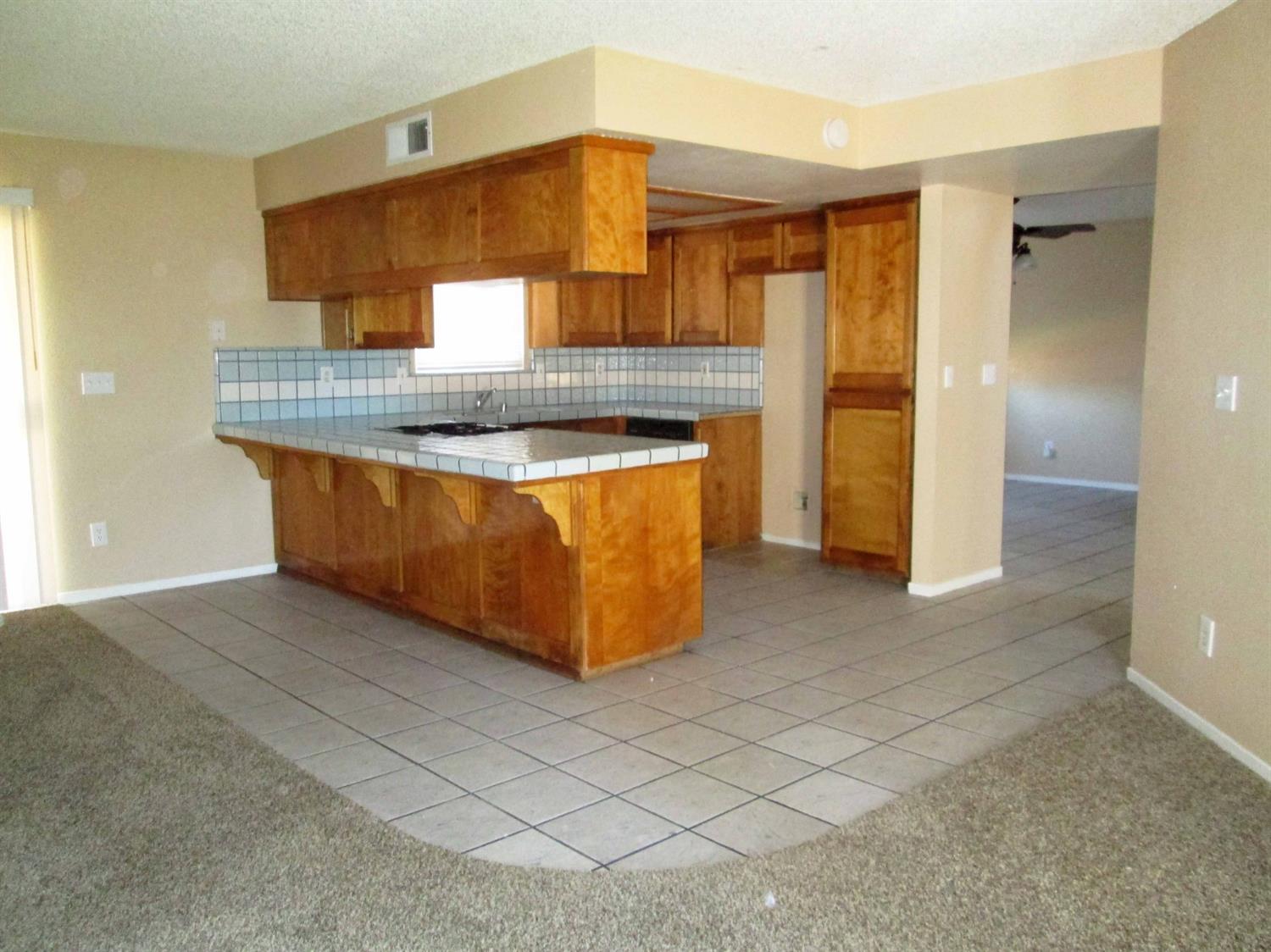 1134 Raymond Road Hanford, CA 93230 - Photo 7 of 33 Gallery Image 7