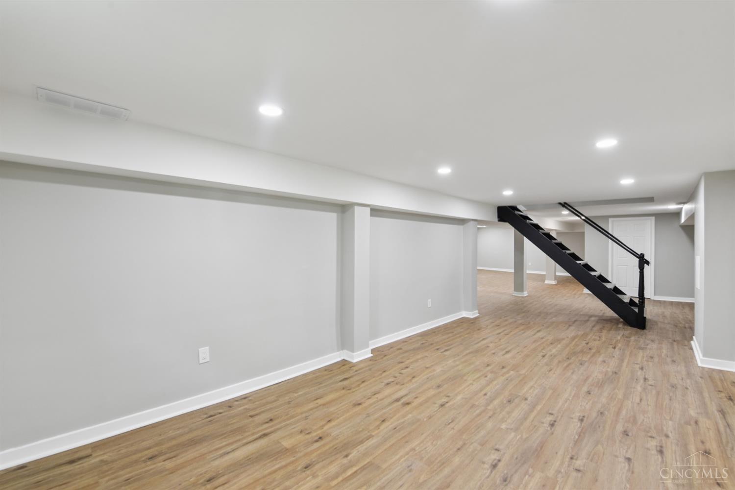 7474 Edgemont Road Cincinnati, OH 45237 - Photo 48 of 53 Gallery Image 48