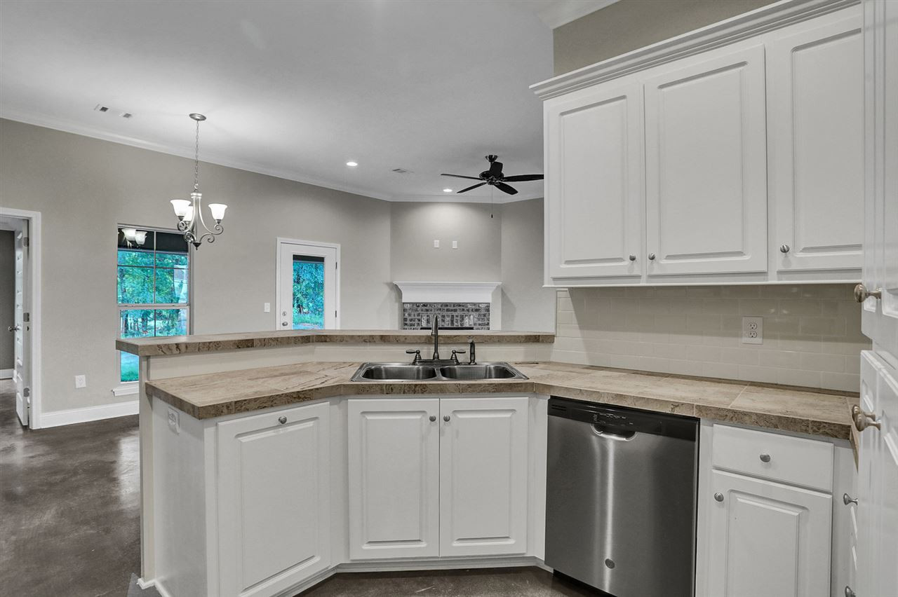 1228 Addison Ln. Brandon, MS 39042 - Photo 7 of 22 Photo 10