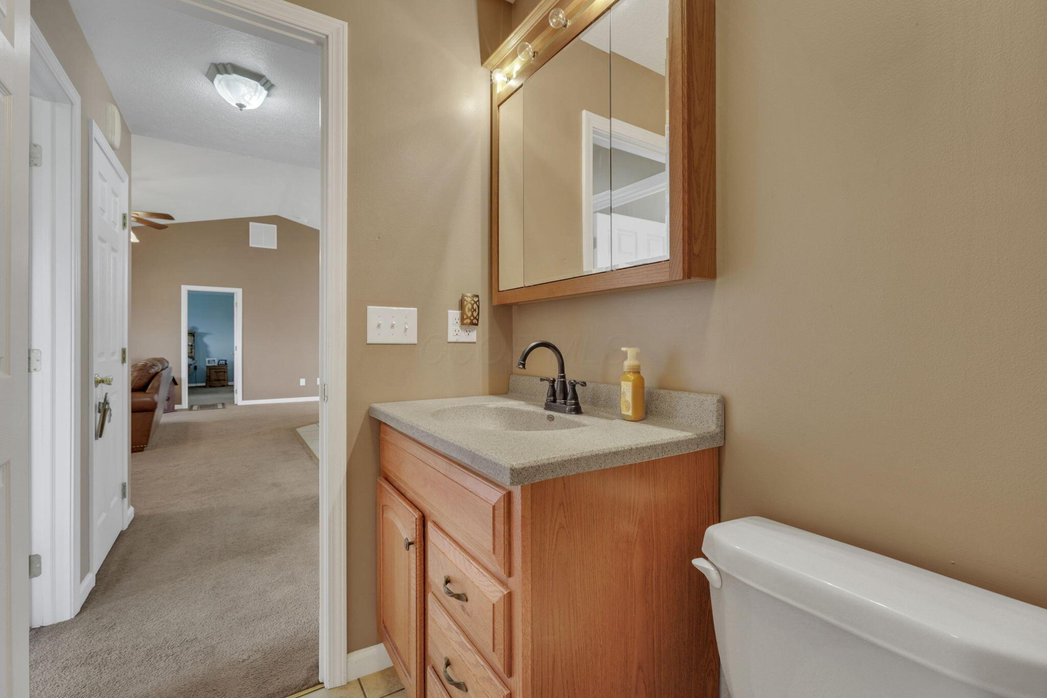6092 Clearport Road Southwest Lancaster, OH 43130 - Photo 30 of 70 31-web-or-mls-_S5A5608