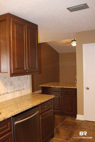 11 Cobblestone Way West Mobile, AL 36608 - Photo 6 of 8