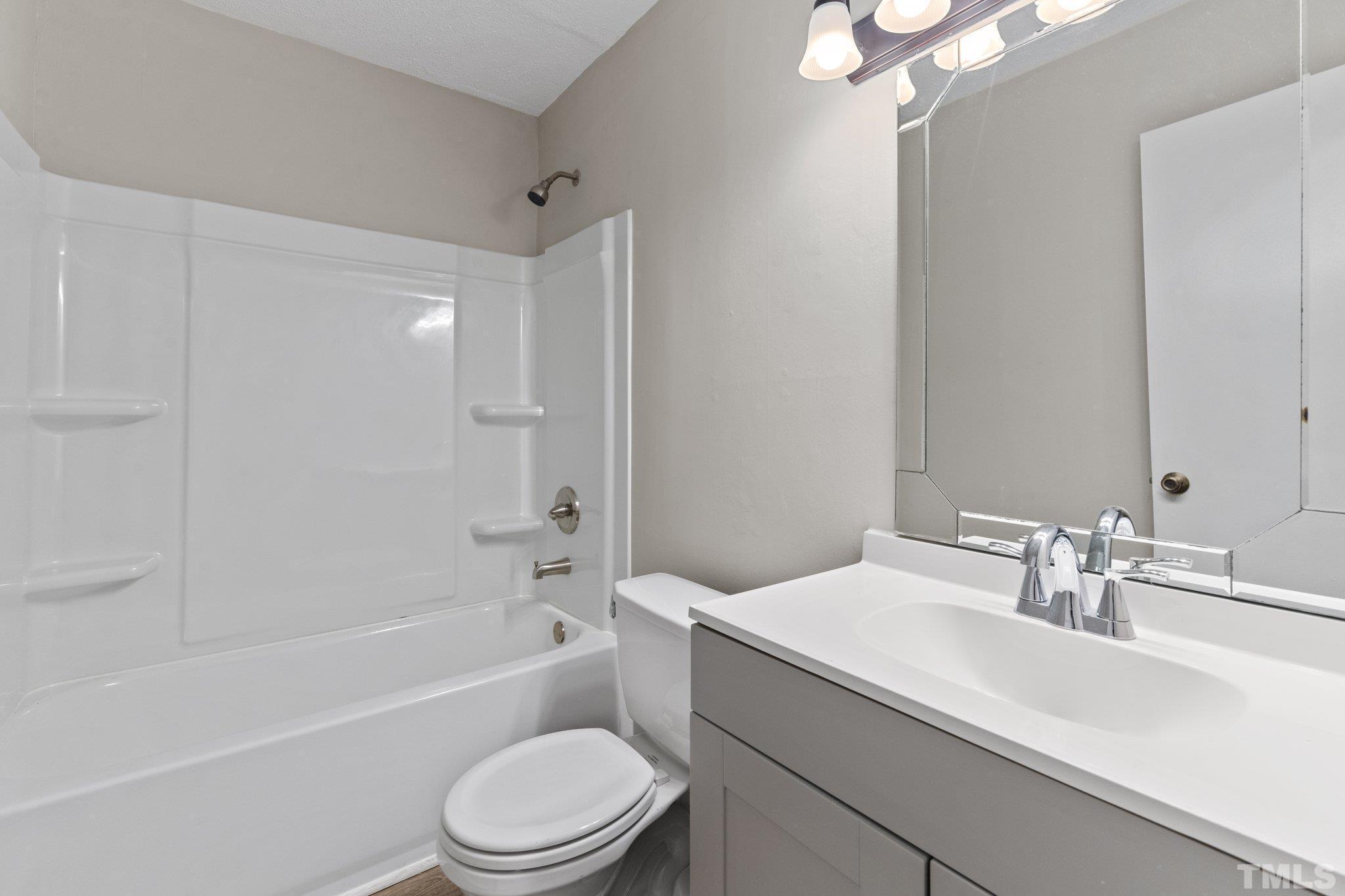 1823 White Oak Road, Unit B Raleigh, NC 27608 - Photo 8 of 36 Photo #7