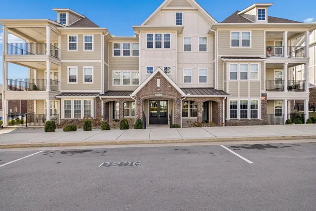 $2,450 | 1000 Vintage Green Lane, Unit 1104, Franklin, TN 37064