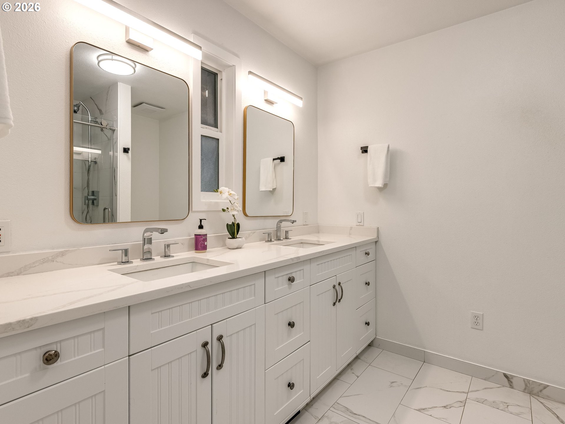 2414 Southeast Bella Vista Road Vancouver, WA 98683 - Photo 30 of 45 Bathroom