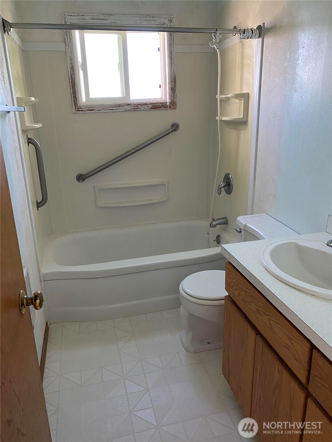 2423 Hedges Road Wenatchee, WA 98801 - Photo 8 of 21