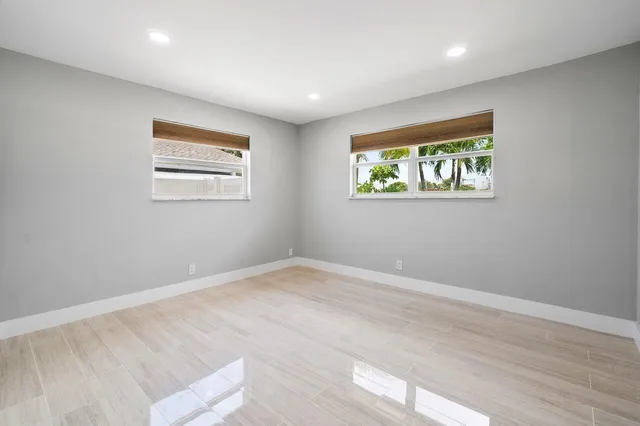 $3,250 | 3048 North Dixie Highway, Boca Raton, FL 33431