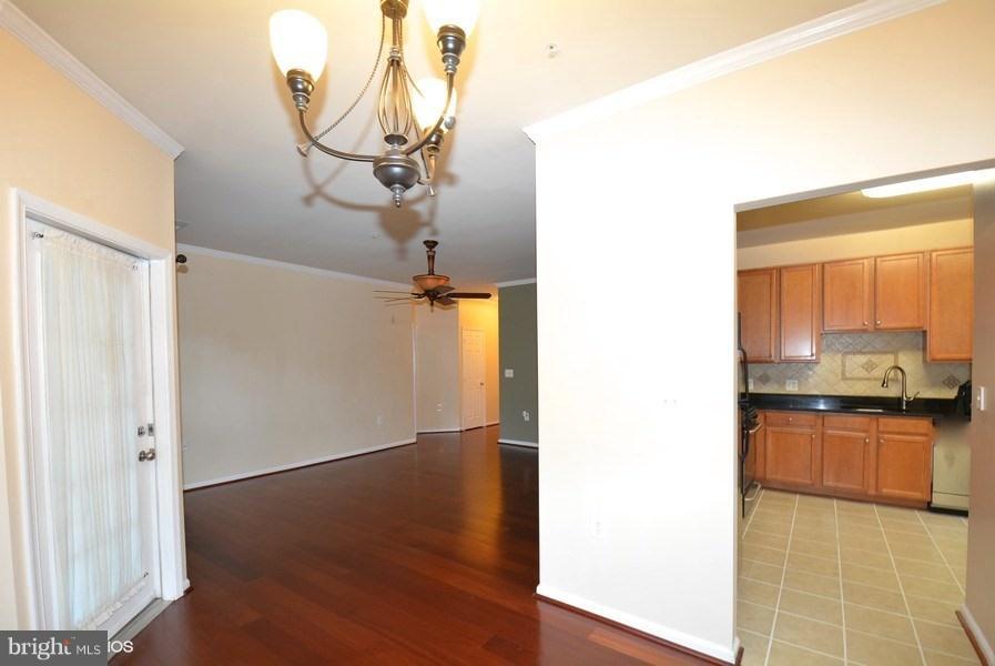 1515 North Point Drive, Unit 101 Reston, VA 20194 - Photo 13 of 30 Dining Room