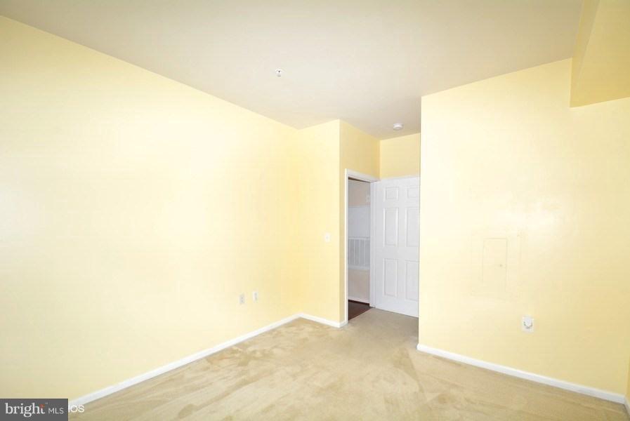 1515 North Point Drive, Unit 101 Reston, VA 20194 - Photo 20 of 30 Bedroom