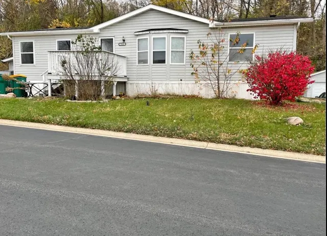 $122,000 | 512 Opal Circle, Lannon, WI 53046