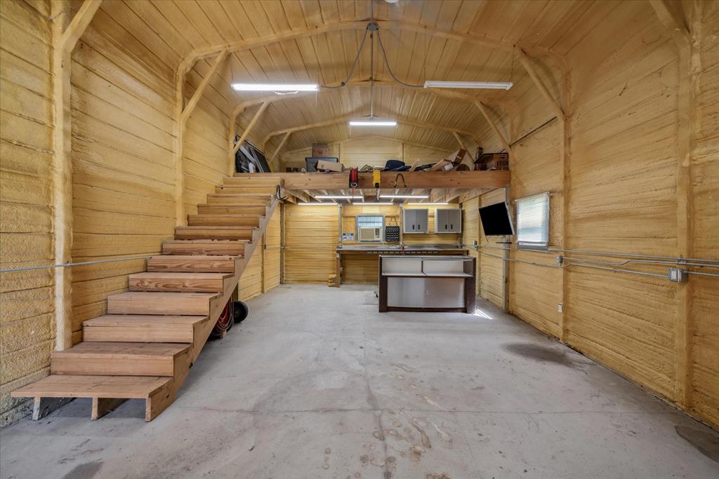 16159 County Road 347 Wills Point, TX 75169 - Photo 35 of 38 inside of workshop