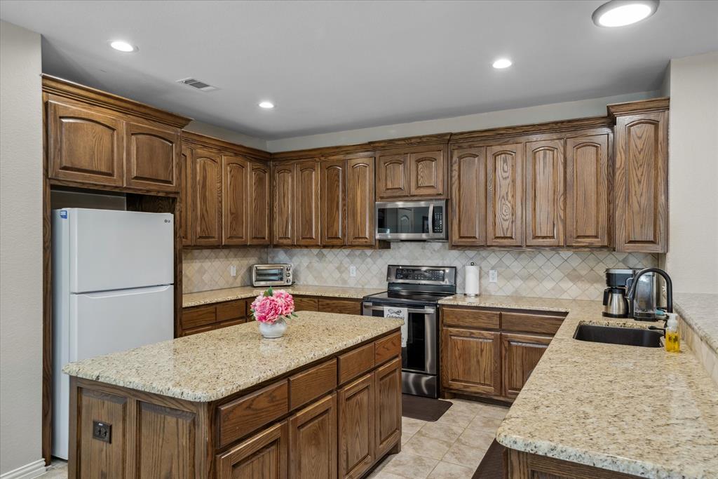 16159 County Road 347 Wills Point, TX 75169 - Photo 4 of 38