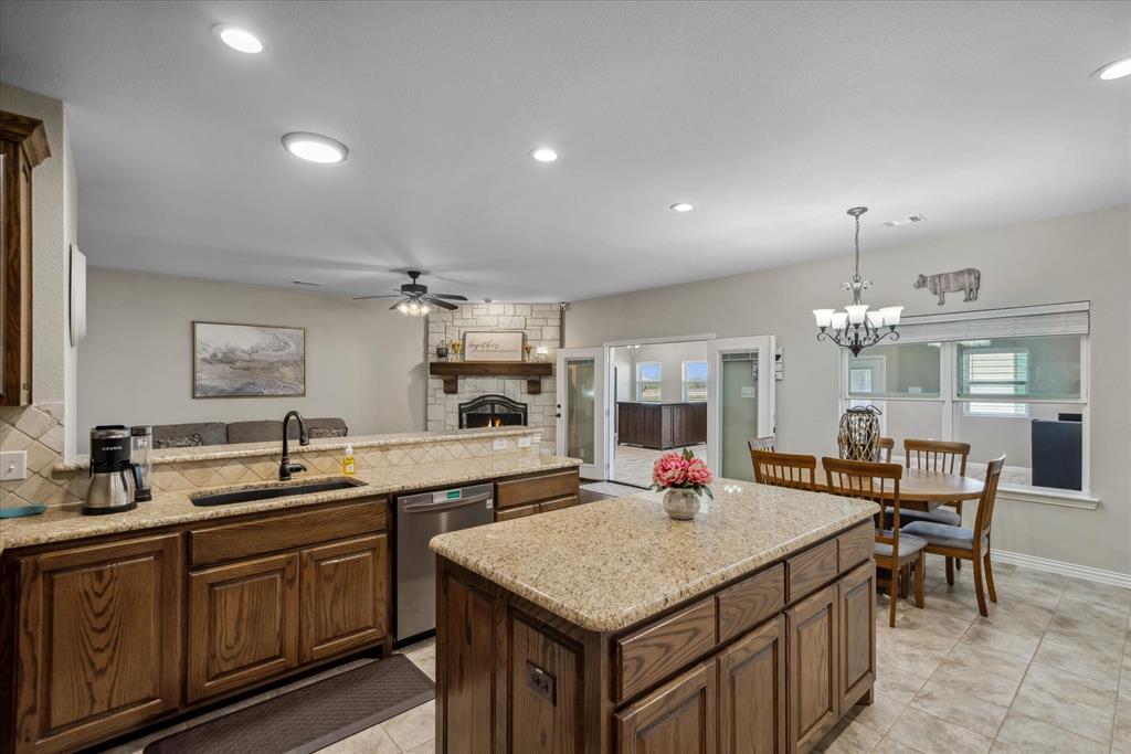 16159 County Road 347 Wills Point, TX 75169 - Photo 7 of 38