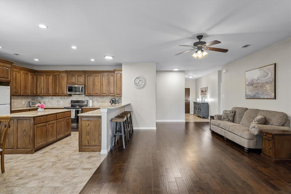 16159 County Road 347 Wills Point, TX 75169 - Photo 8 of 38