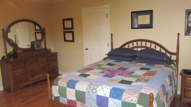 1555 Southside Road Southside, TN 37171 - Photo 8 of 20 Master bedroom