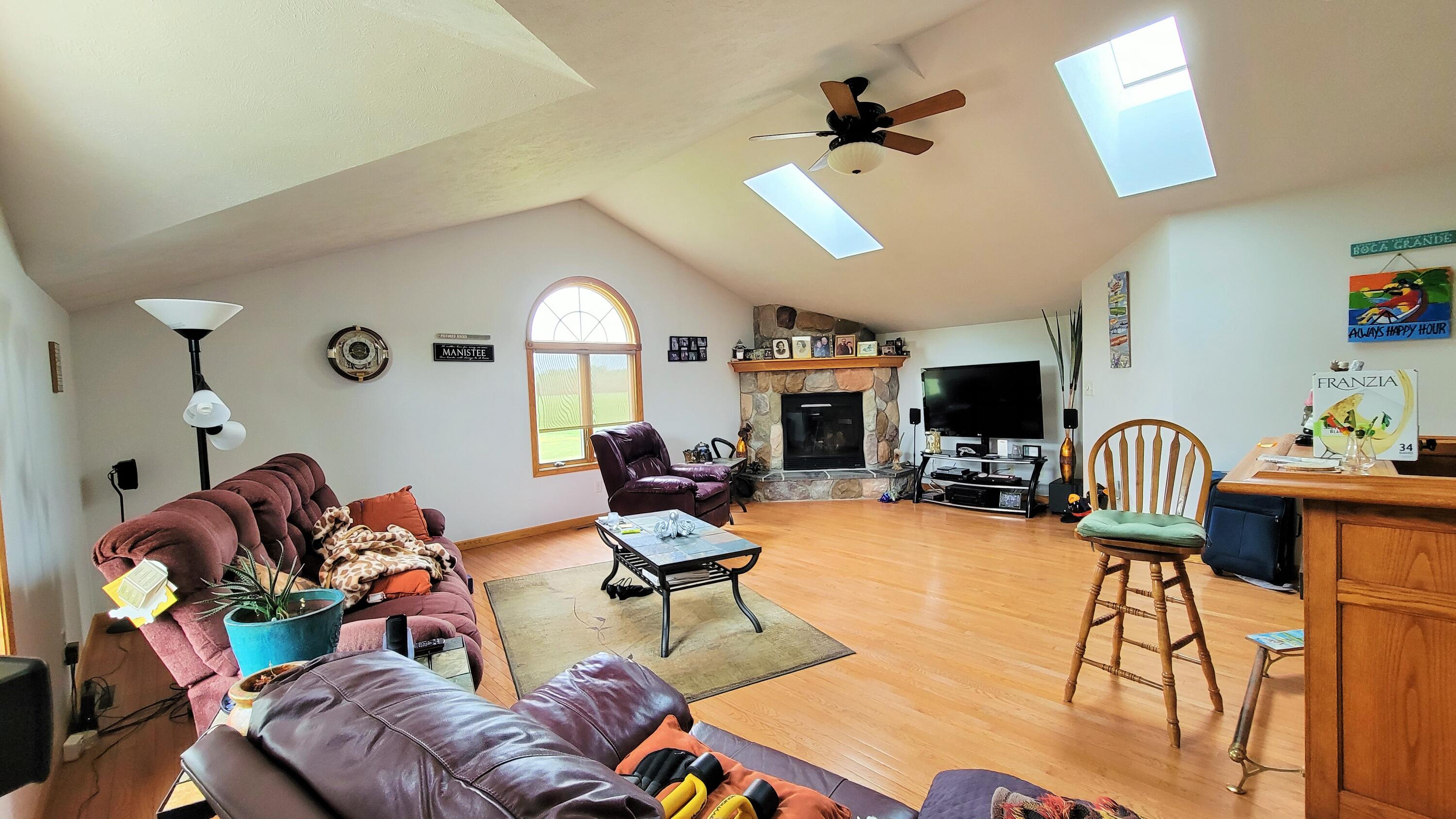 8014 Hall Road Bellevue, MI 49021 - Photo 24 of 63 20210527_154031 (2)