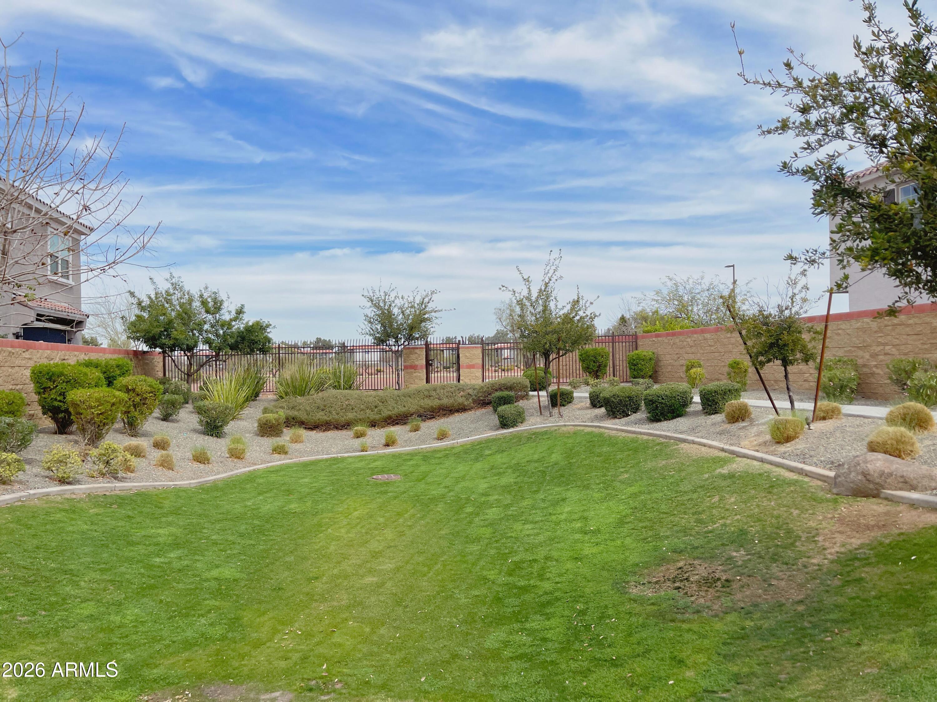 17155 North 9th Place Phoenix, AZ 85022 - Photo 38 of 41