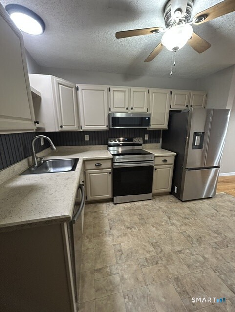 1275 Winsted Road, Unit 317 Torrington, CT 06790 - Photo 6 of 19