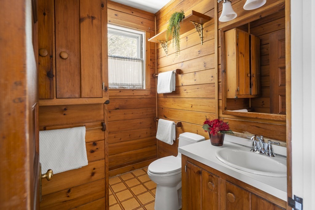 44 Mark Lee Road Needham, MA 02494 - Photo 14 of 33 a bathroom with a sink toilet and shower