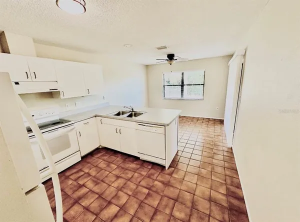$1,700 | 9271 Tacoma Avenue, Unit B, Englewood, FL 34224