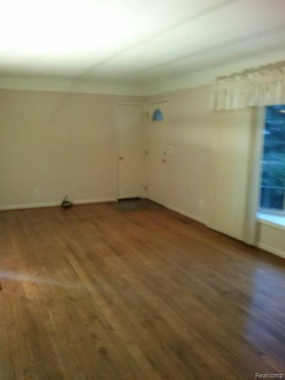 39 Texas Rochester Hills Rochester, MI 48309 - Photo 14 of 27