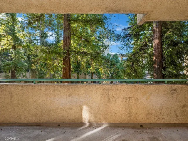 a view of houses with yard