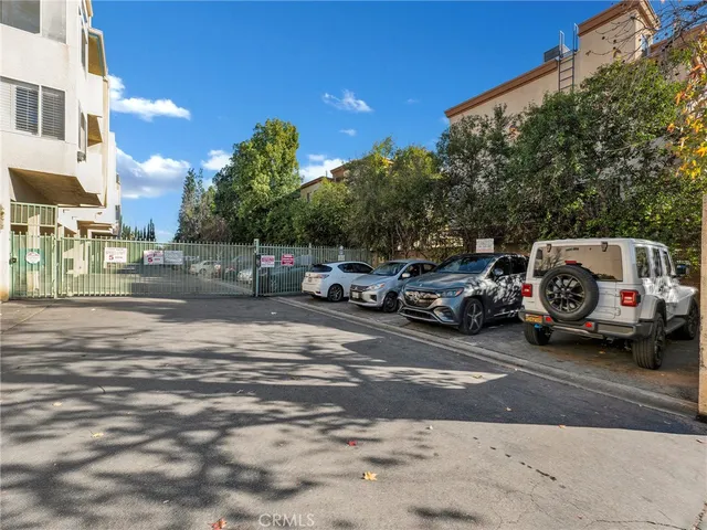 a view of a tennis court