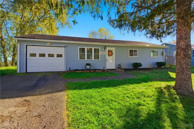$219,900 | 7892 Rinaldo Boulevard East, Cicero, NY 13030