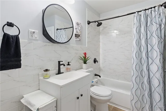 $219,900 | 7892 Rinaldo Boulevard East, Cicero, NY 13030