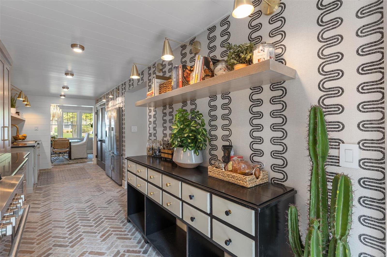 910 Glenbrook Avenue Glendale, MO 63122 - Photo 18 of 47