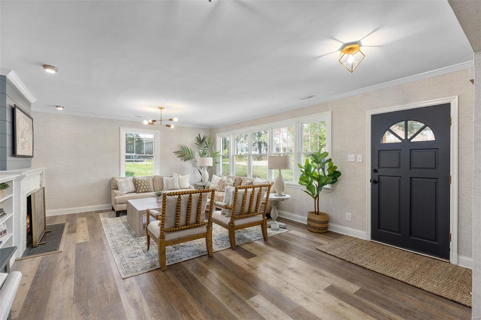 910 Glenbrook Avenue Glendale, MO 63122 - Photo 2 of 47