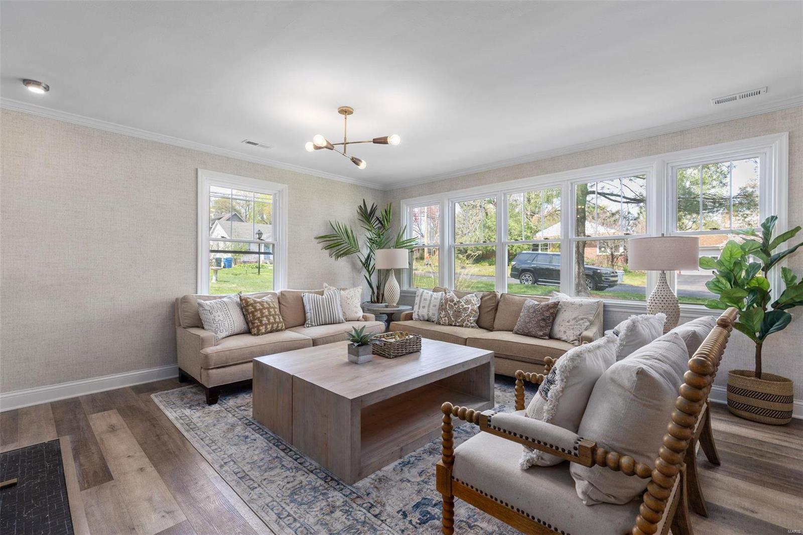 910 Glenbrook Avenue Glendale, MO 63122 - Photo 5 of 47