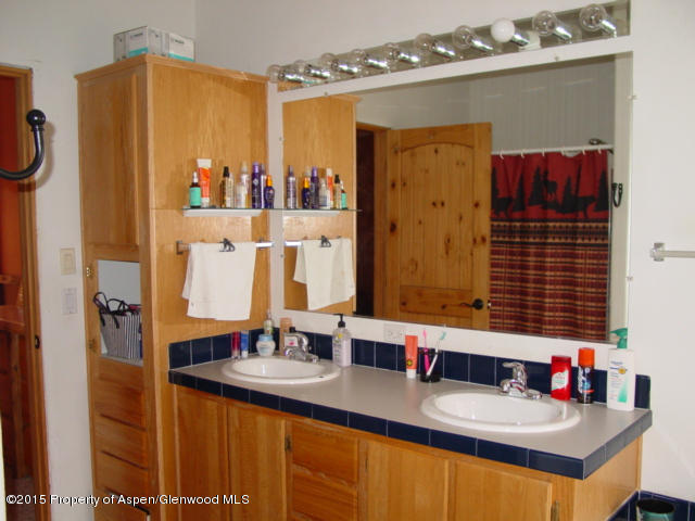 501 Davis Point Road Silt, CO 81652 - Photo 18 of 30 Master bath double sinks