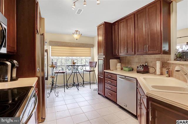 4651 Deer Path Road Harrisburg, PA 17110 - Photo 10 of 18 Gallery Image 10
