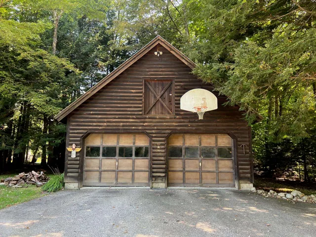 $360,000 | 100 Back 9 Bluff, Manchester, VT 05255