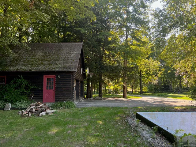 $360,000 | 100 Back 9 Bluff, Manchester, VT 05255