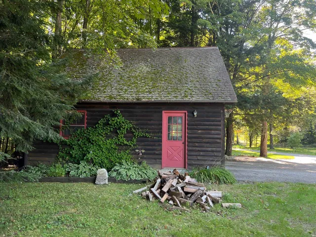 $360,000 | 100 Back 9 Bluff, Manchester, VT 05255