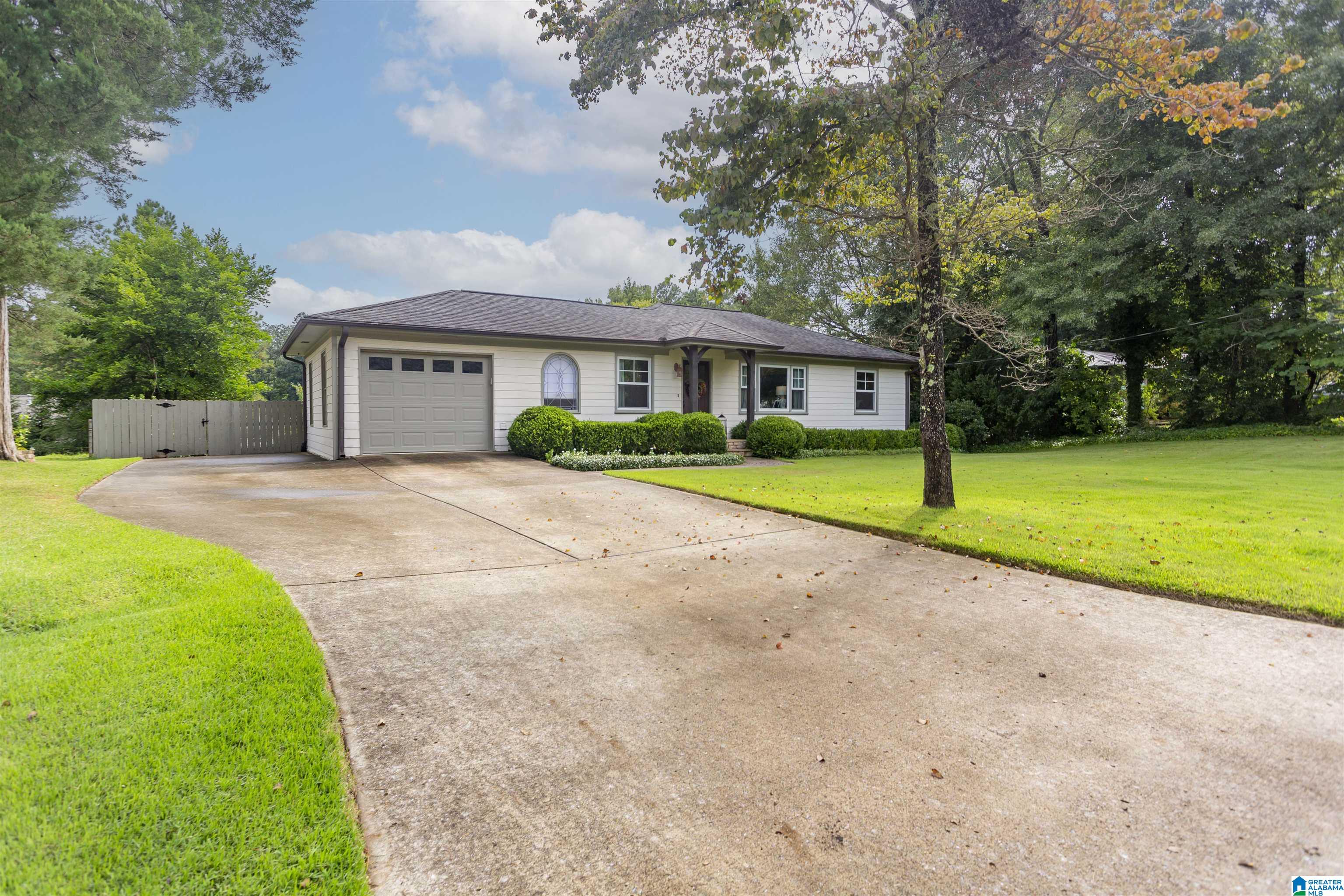 3313 Ridgely Circle Birmingham, AL 35243 - Photo 5 of 45
