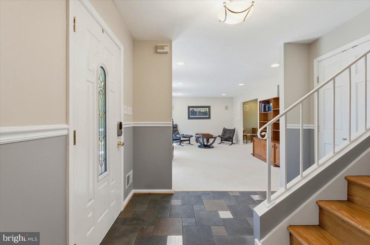 5803 Hall Street Burke, VA 22015 - Photo 10 of 77