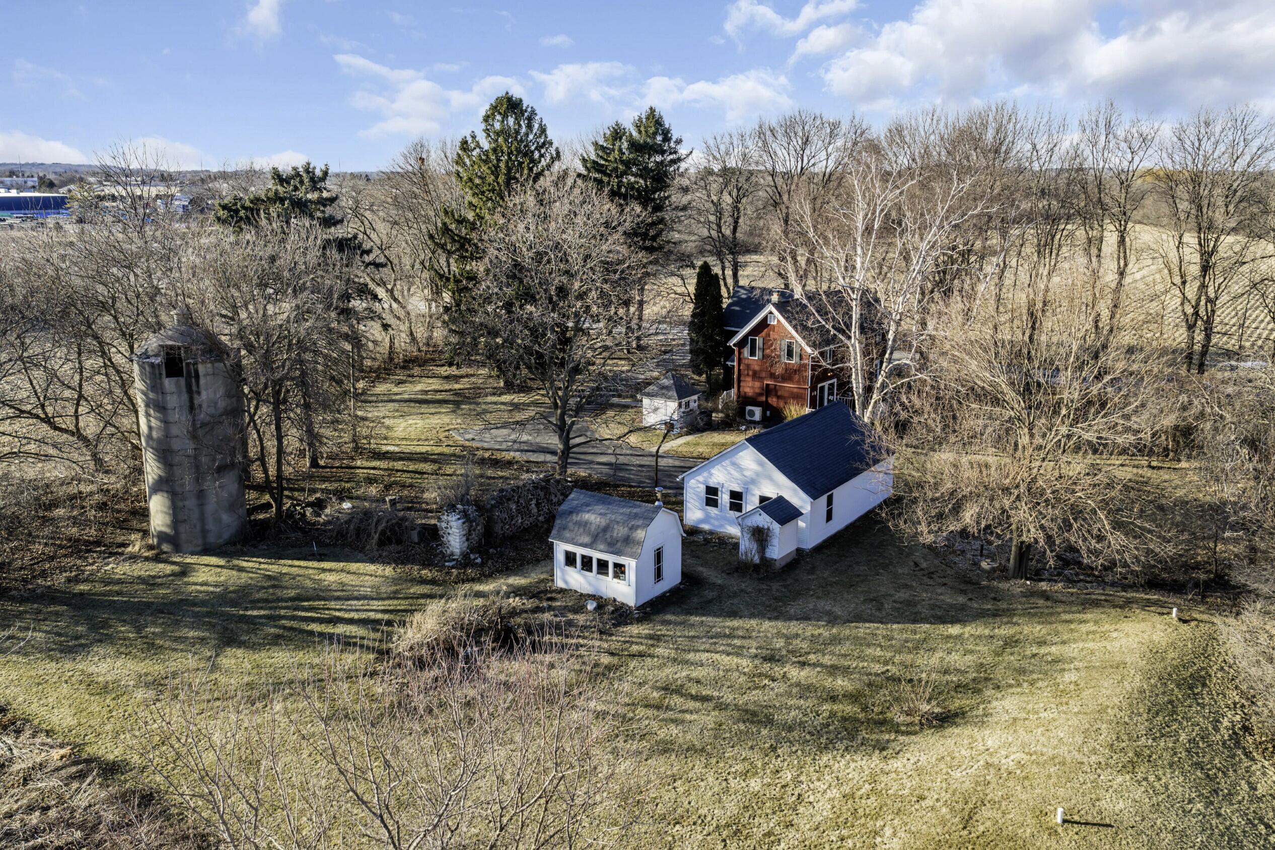 N47W22683 Weyer Road Pewaukee, WI 53072 - Photo 42 of 53 Silo and Potting Shed
