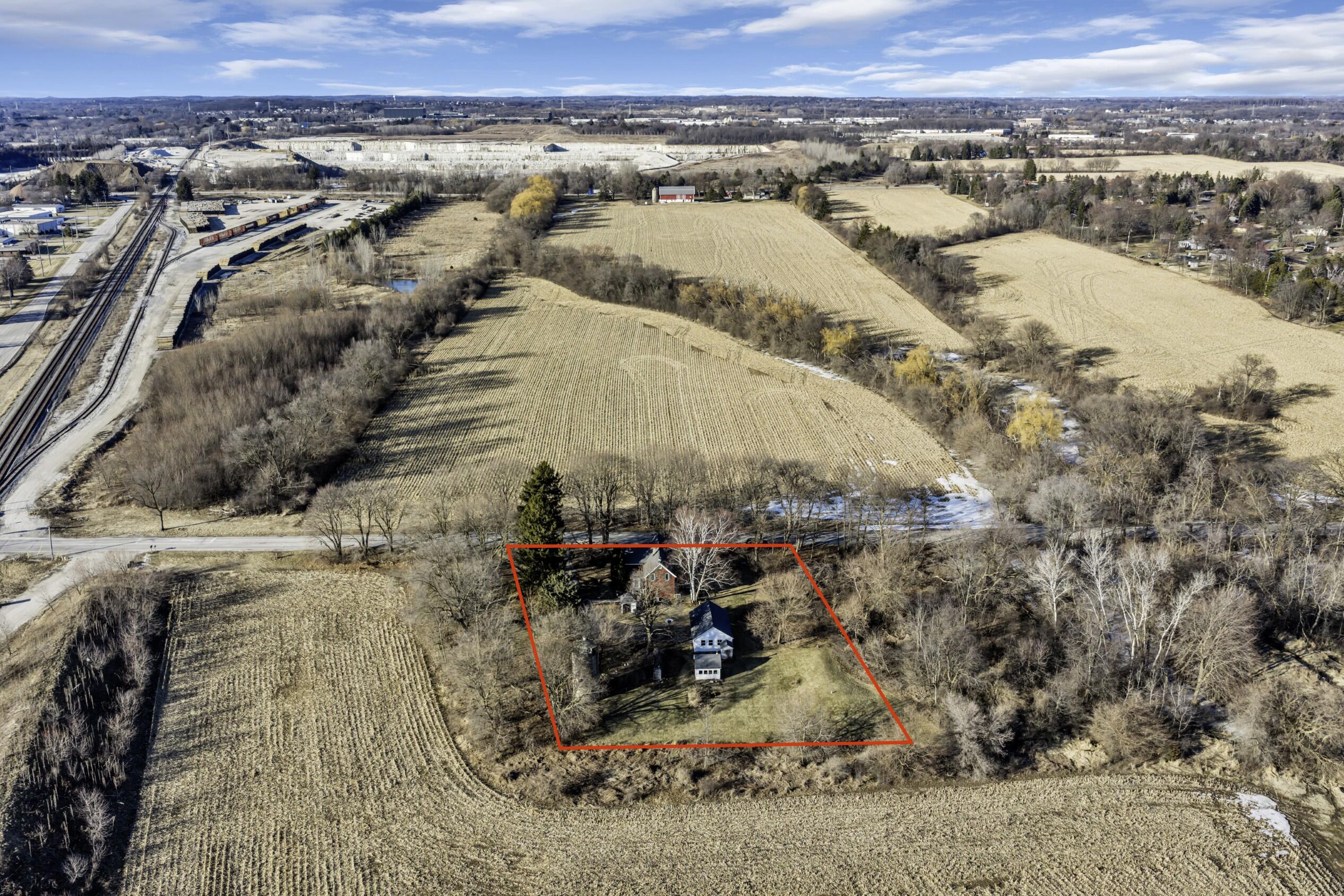 N47W22683 Weyer Road Pewaukee, WI 53072 - Photo 44 of 53 Country