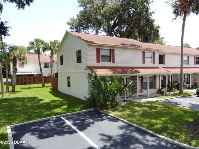 $1,350 | 980 Canal View Boulevard, Unit B1, Port Orange, FL 32129