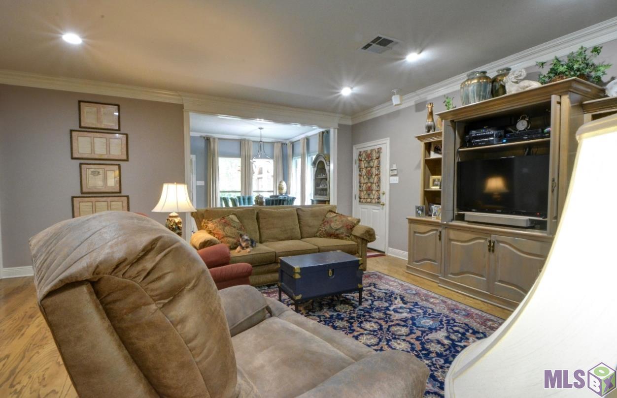 24540 Joe May Road Denham Springs, LA 70726 - Photo 9 of 33 Gallery Image 9