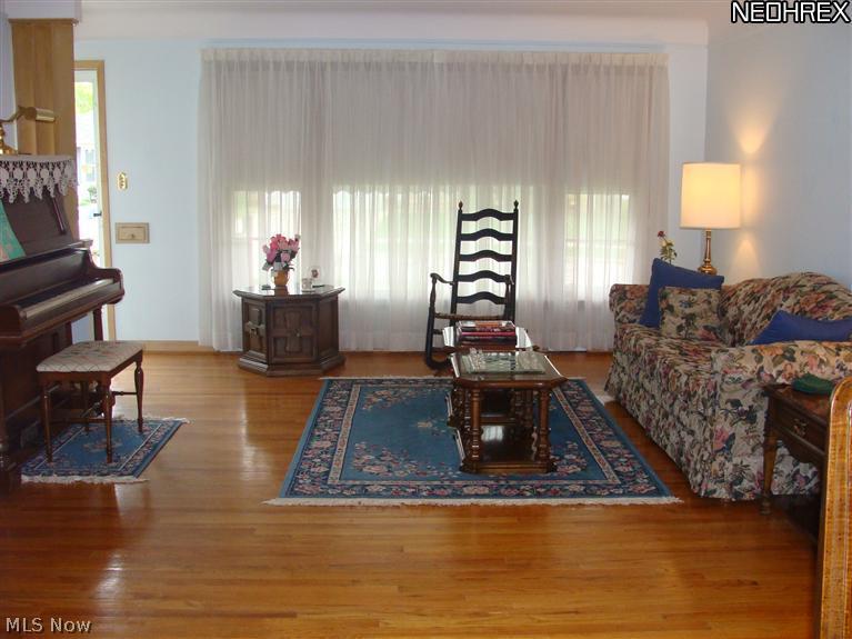 1703 Roselawn Road Cleveland, OH 44124 - Photo 7 of 21 Gallery Image 7