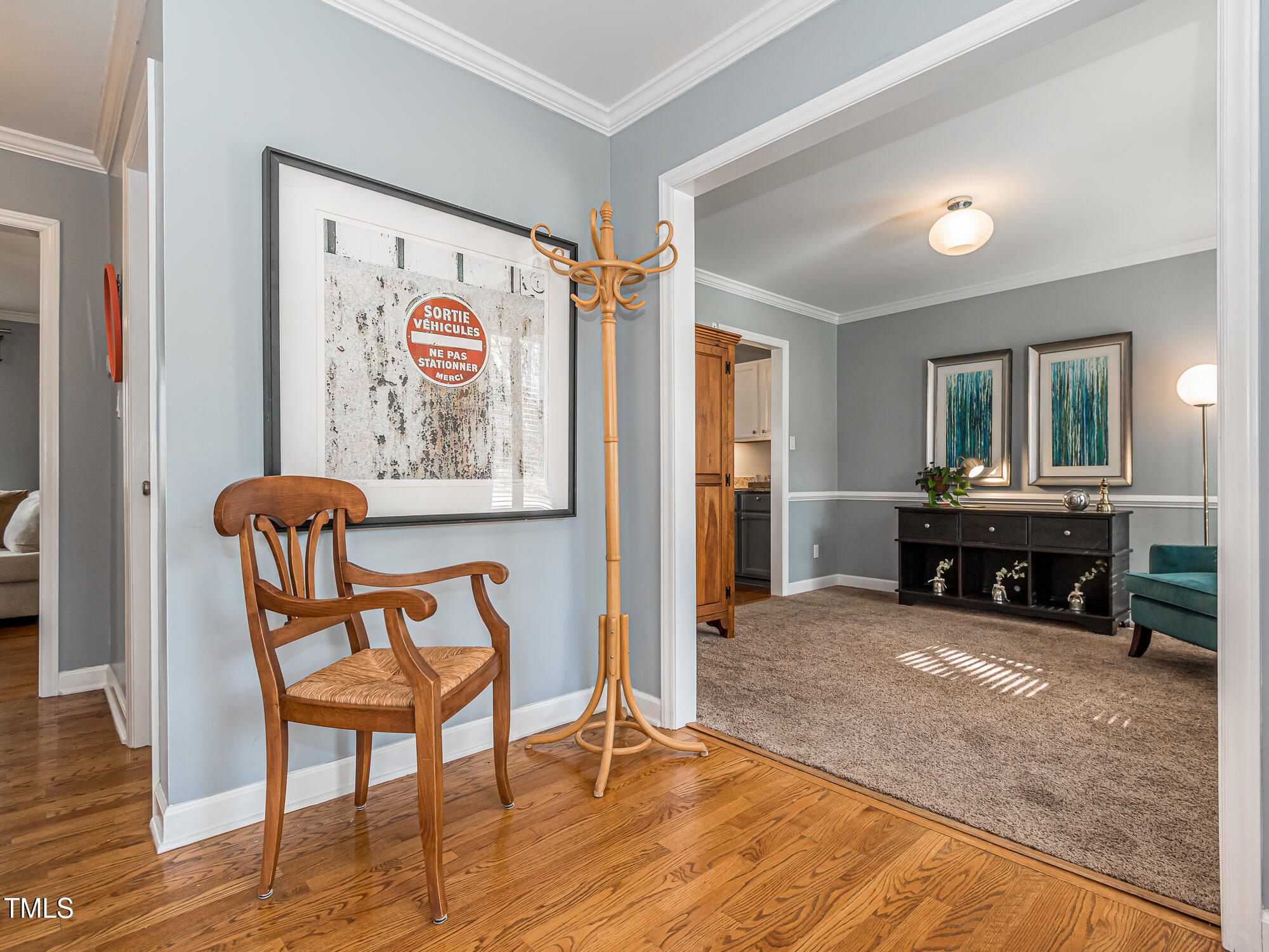 4617 Atterbury Court Raleigh, NC 27604 - Photo 3 of 41 Lovely Foyer welcomes you !