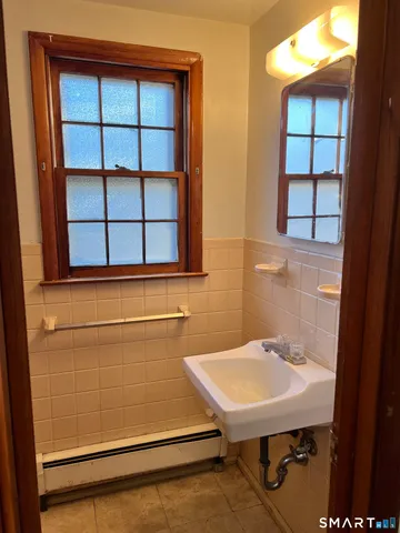 $1,900 | 40 Lanesville Road, New Milford, CT 06776