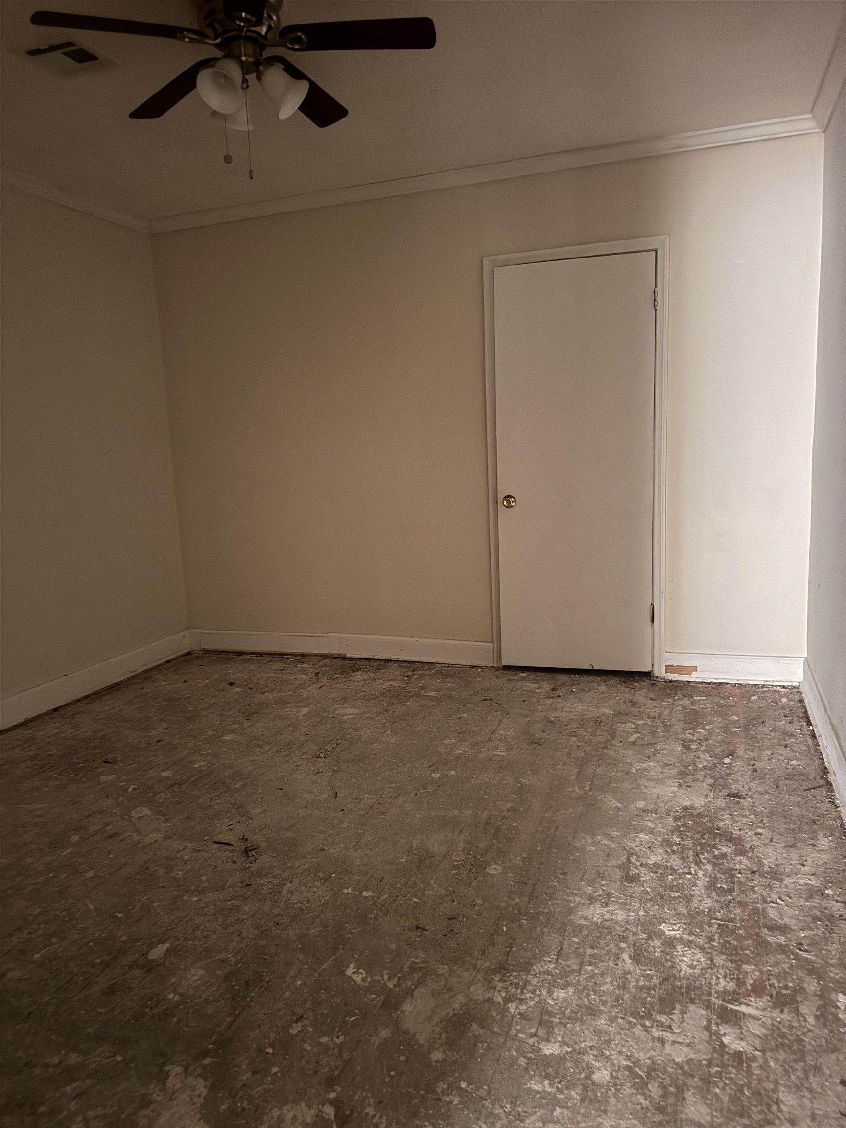 1209 Vaughn Road Memphis, TN 38122 - Photo 10 of 14 a view of an empty room