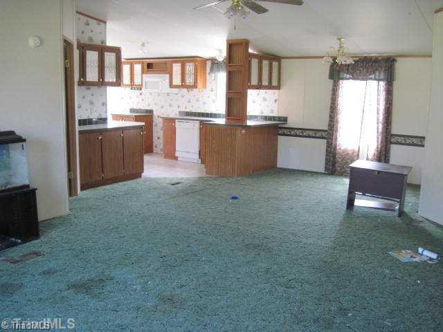 408 Green Pasture Ruffin Nc 27326 Ruffin, NC 27326 - Photo 2 of 6 Living Room.