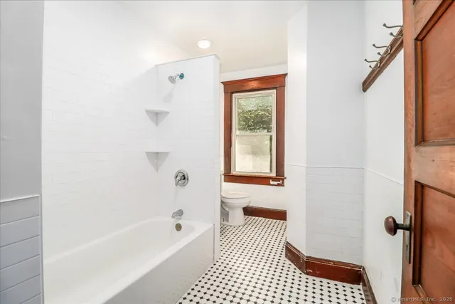 $1,995 | 130 Wellsville Avenue, Unit 2, New Milford, CT 06776