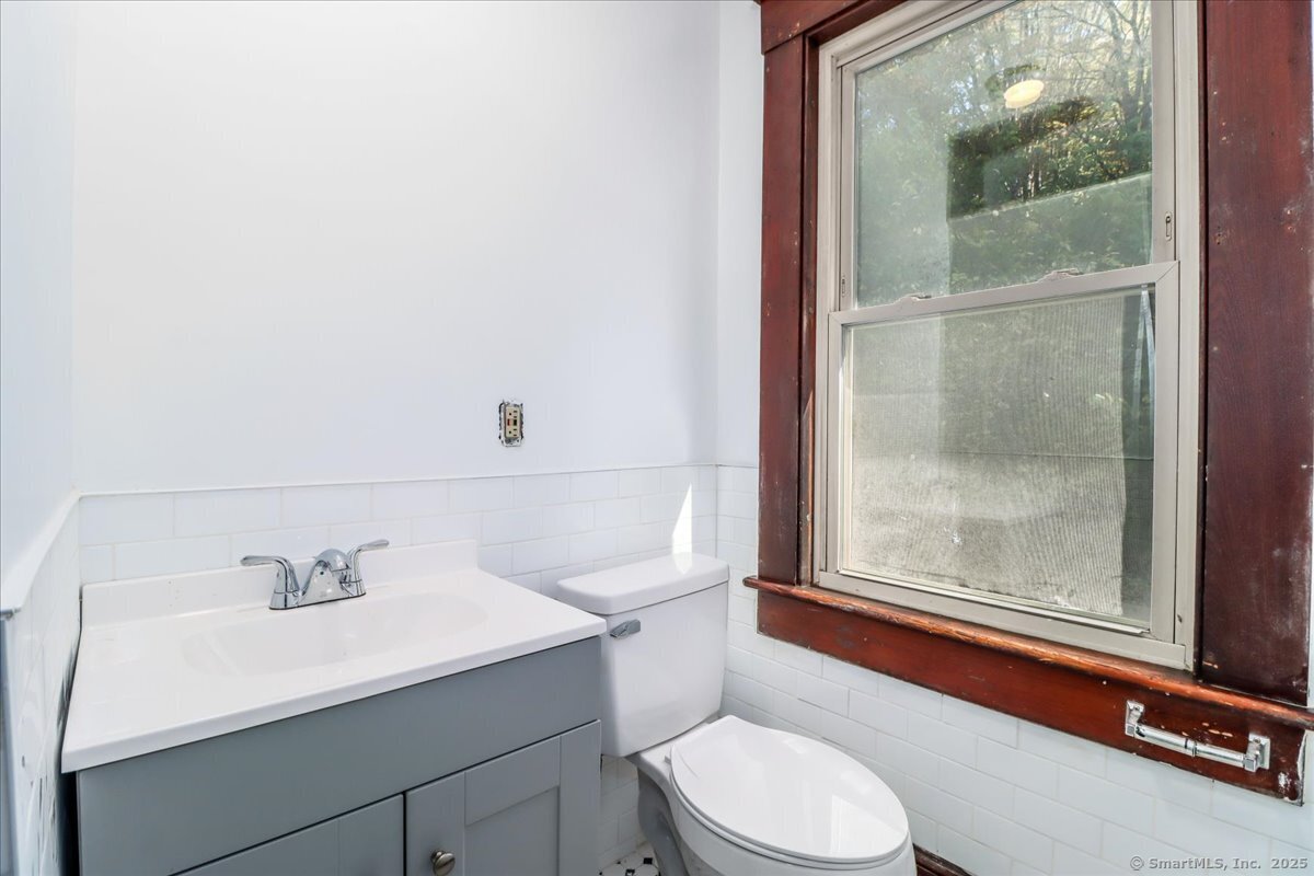 130 Wellsville Avenue, Unit 2 New Milford, CT 06776 - Photo 19 of 30